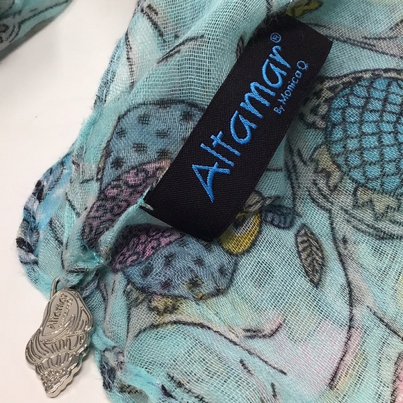 Altamar by Monica Q scarf/shawl - Picture 2 of 7